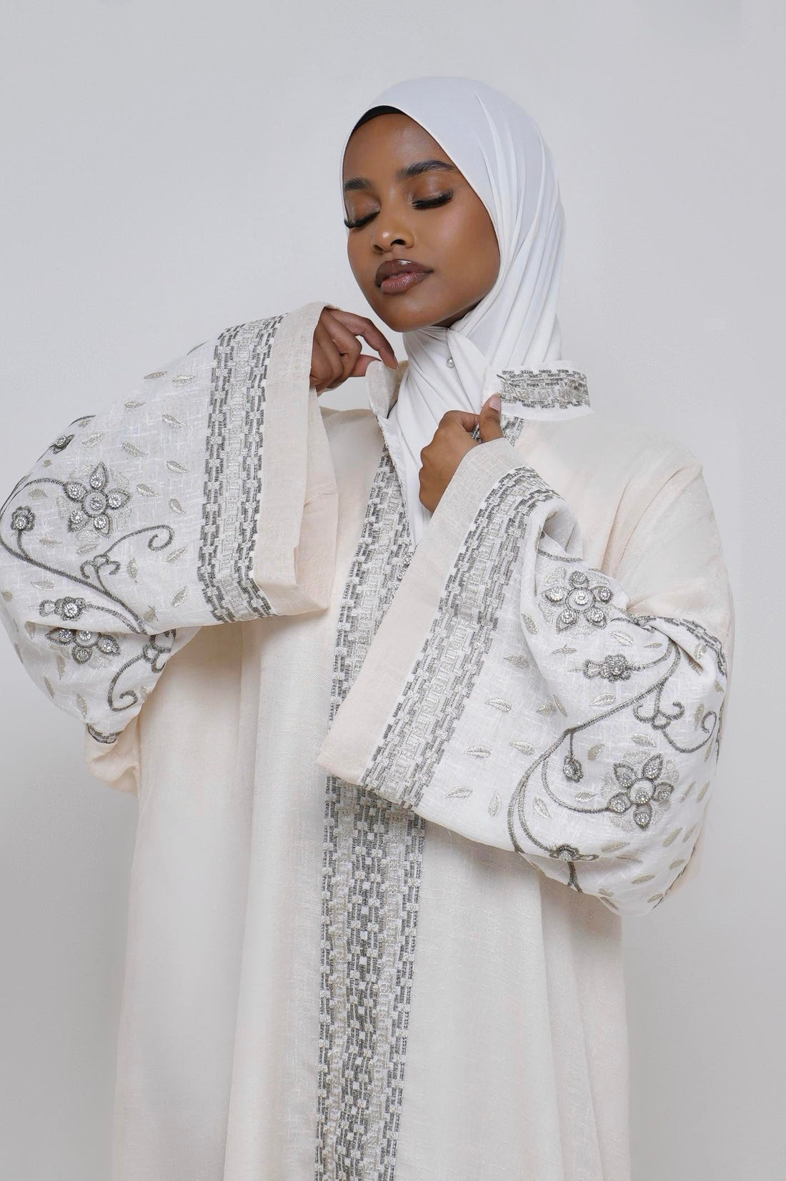 Abaya Amira